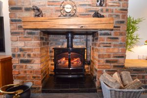 Lounge- click for photo gallery